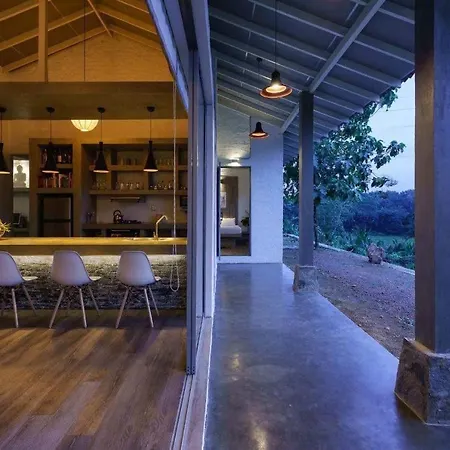 Ranvil Rustic Cabin Homestay-2